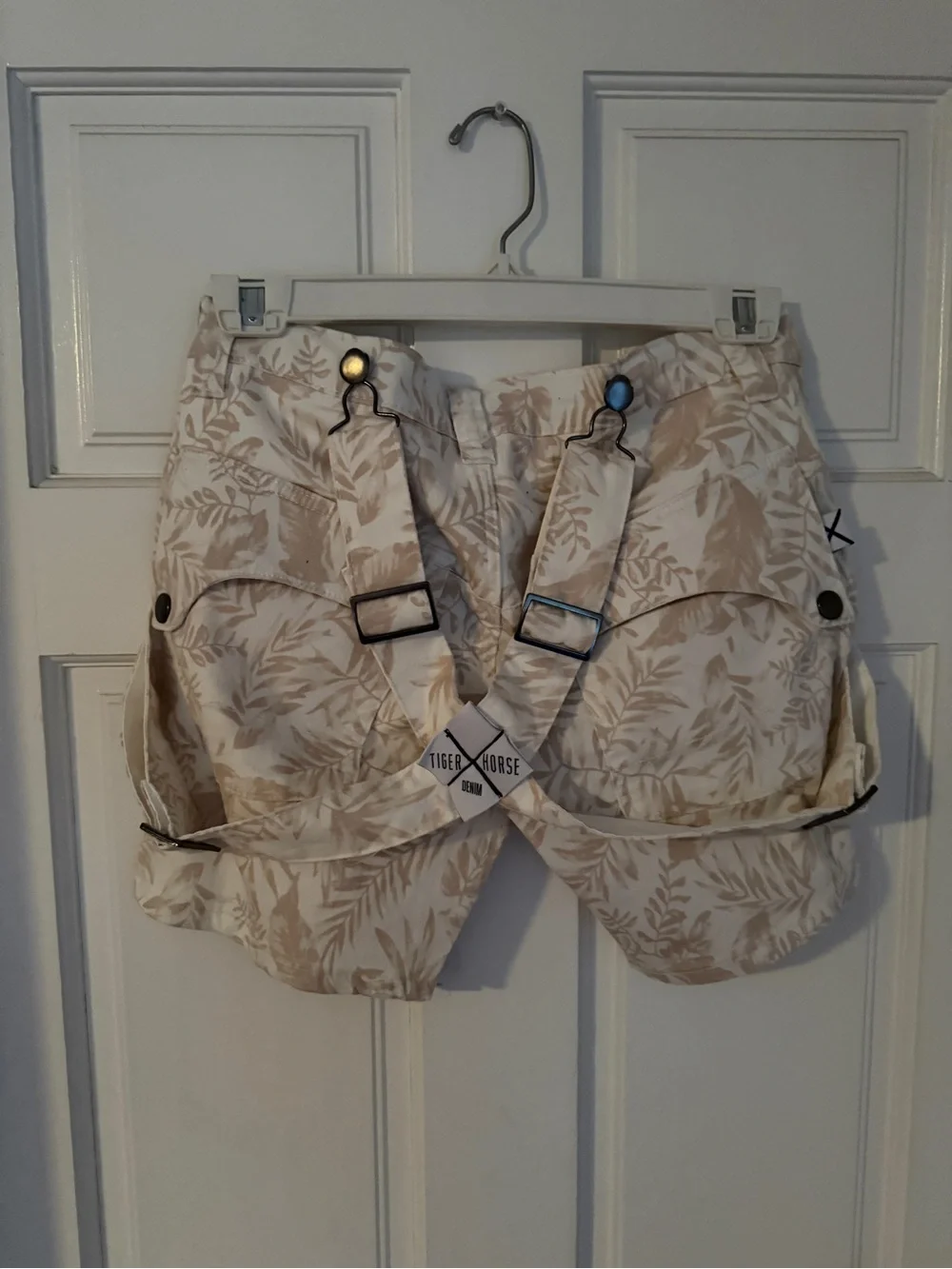 Tiger Horse Beige Leaf-Print Men’s Shorts